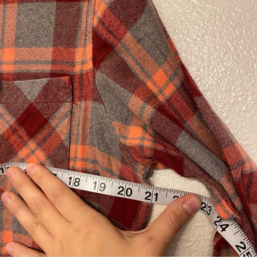 COLUMBIA woman’s long sleeve Button up Cotton plaid red gray flannel shirt M/L - Picture 6 of 7